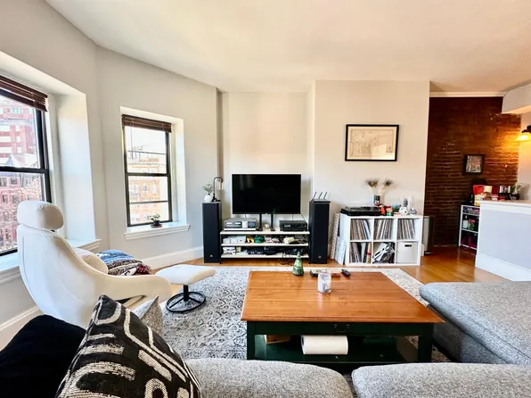 34 Gloucester St APT 4, Boston, MA 02115
