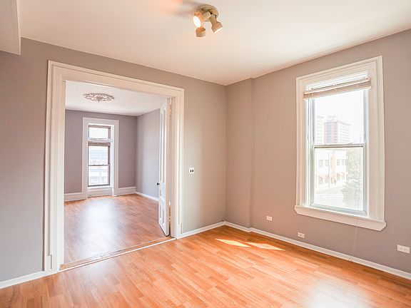 4th image of 1578 N Clybourn Ave #3