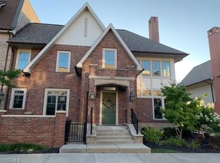 124 Vine St #16B, Westlake, OH 44145
