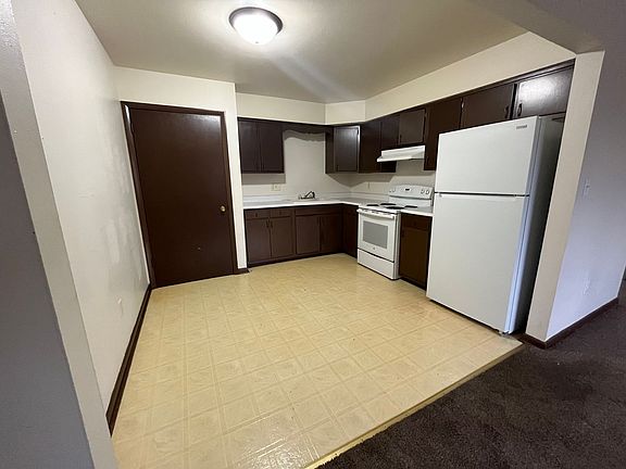 5th image of 4864 Flintridge Ct #4