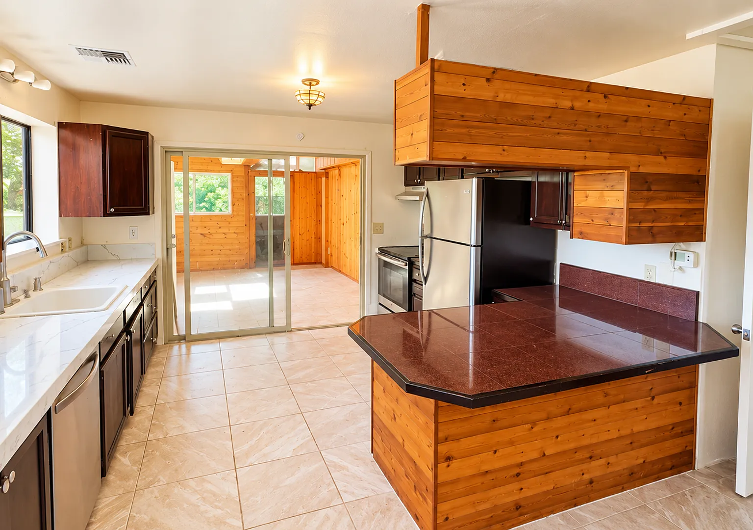 Rustic Kula 2-Bedroom, 2-Bath Home on Omaopio Road — Photo 3