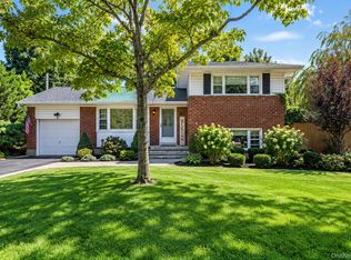 6 Otsego Pl, Commack, NY 11725