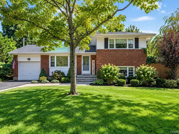 6 Otsego Place, Commack, NY 11725