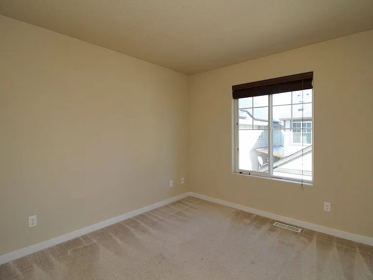 420 SW 204th Ter — Photo 22