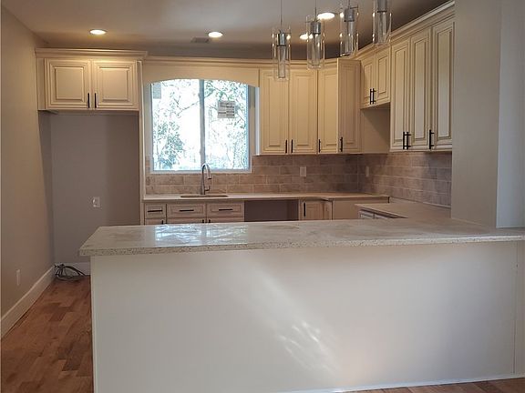 5th image of 111-58 166th St