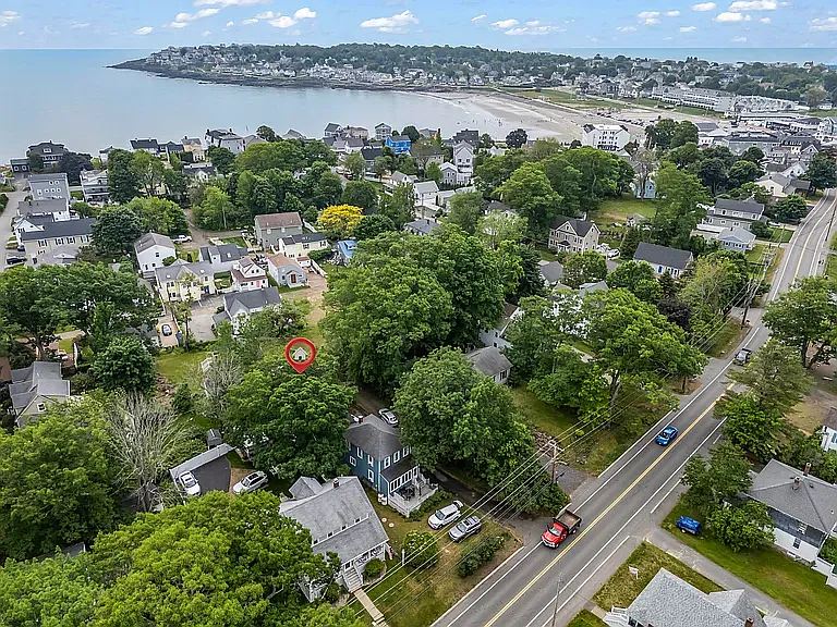 47R Main St
