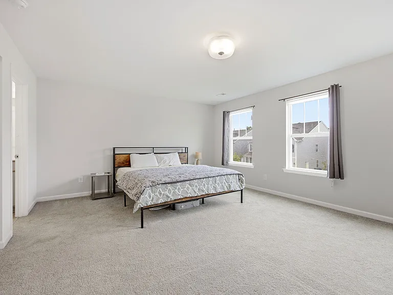 1401 Addison Lake St — Photo 22