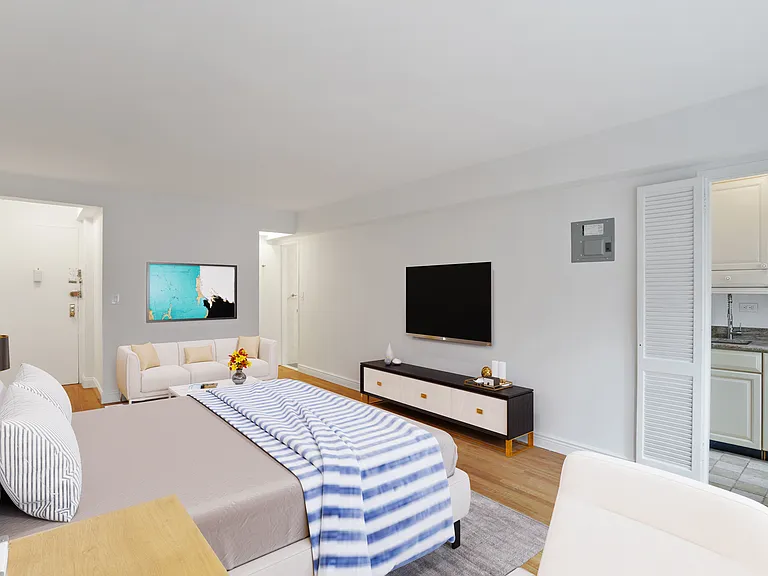 321 E 45th St #10J — Photo 3