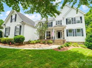 2900 Taviston Dr, Waxhaw, NC 28173