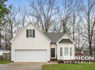 423 Parallel Dr, Harrisburg, NC 28075