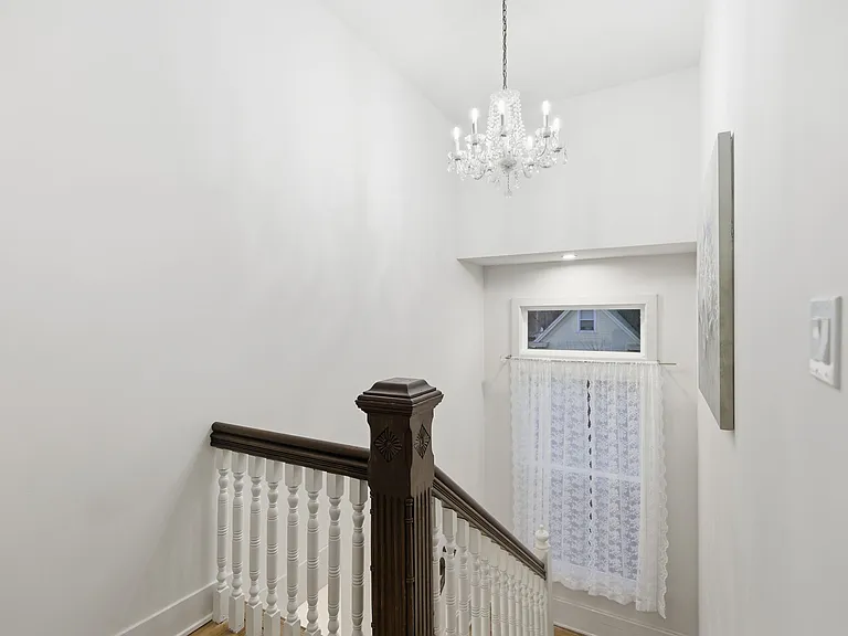 105 SW 9th St #A — Photo 44