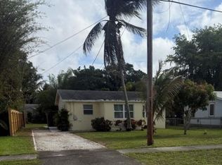 4596 Old Military Trl, West Palm Beach, FL 33417