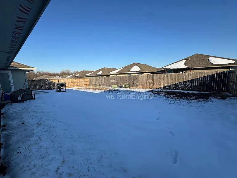 928 Dusky Valley Ln — Photo 3