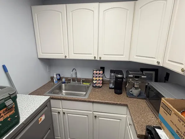 (undisclosed Address), Huntington Station, NY 11746
