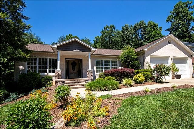 1st image of 1009 Cambridge Ct