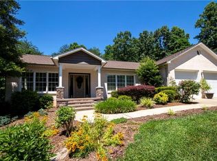 1009 Cambridge Ct, Lenoir, NC 28645