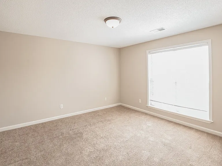 1132 Hoska Cv — Photo 12