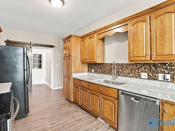 5th image of 13515 Wisteria Pl