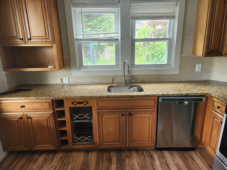 534 E Arch St — Photo 2
