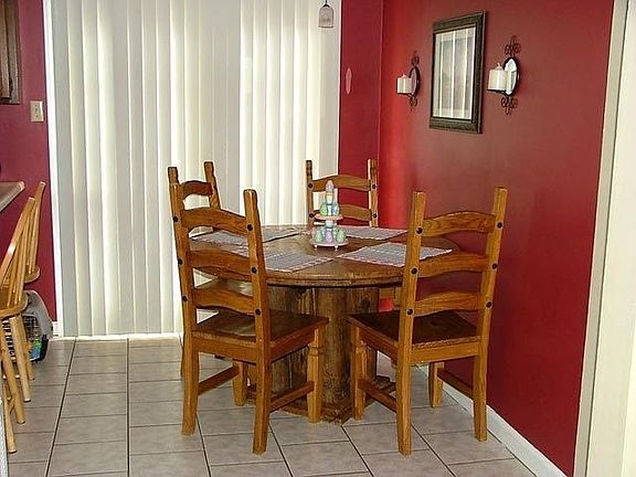 Dining room with ceramic tile