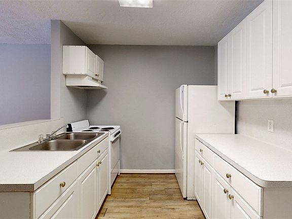5th image of 409 Tauber St APT A