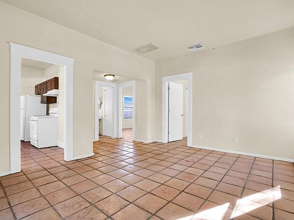 5th image of 904 E 9th St N #904-142