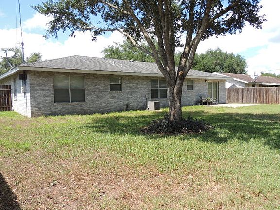 2nd image of 1204 Las Palmas Cir