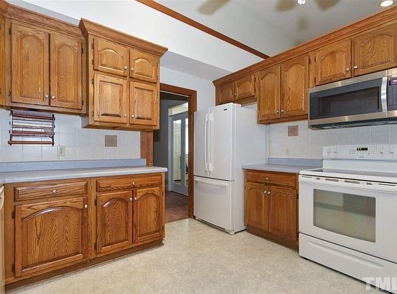 3rd image of 680 James Griffin Dr