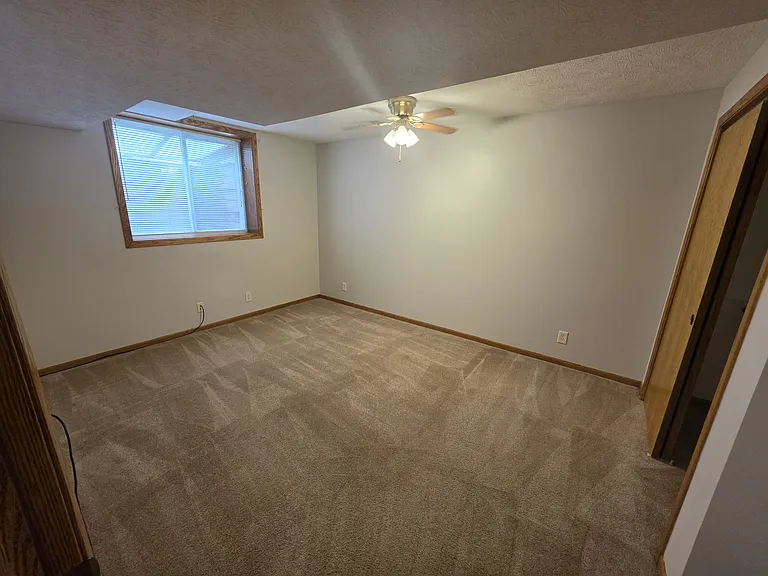 6817 S 49th Ter — Photo 12