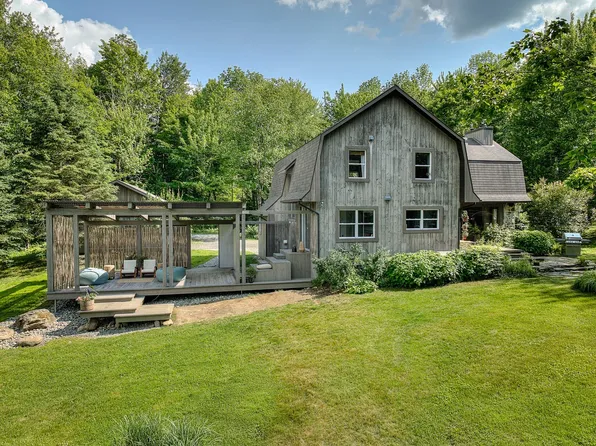 50 Rue De La College, Bromont, QC J2L 3E1