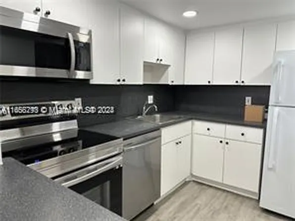 13499 Biscayne Blvd APT 801, North Miami, FL 33181