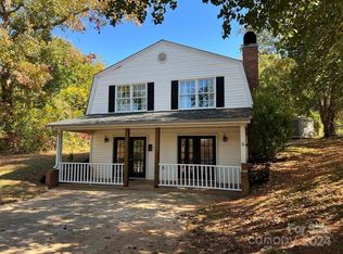 126 Rosedale Dr, Forest City, NC 28043