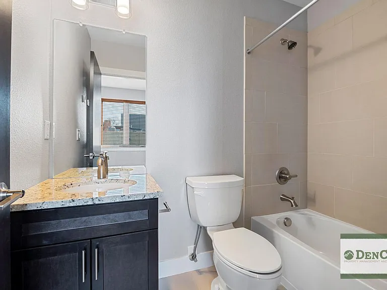3118 Vallejo St — Photo 18