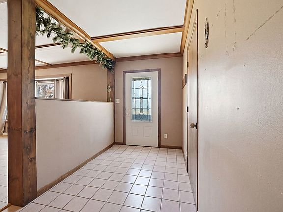 4th image of 2594 E 1069th Rd