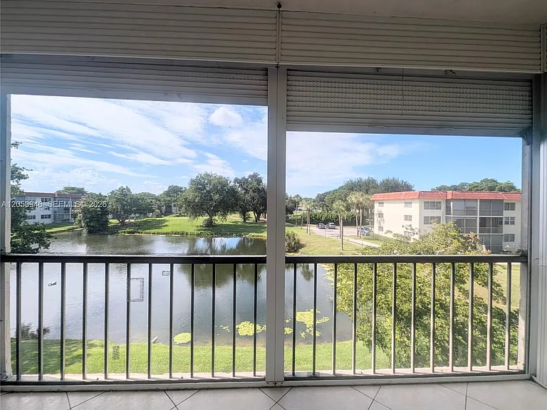 820 S Hollybrook Dr #303 — Photo 10