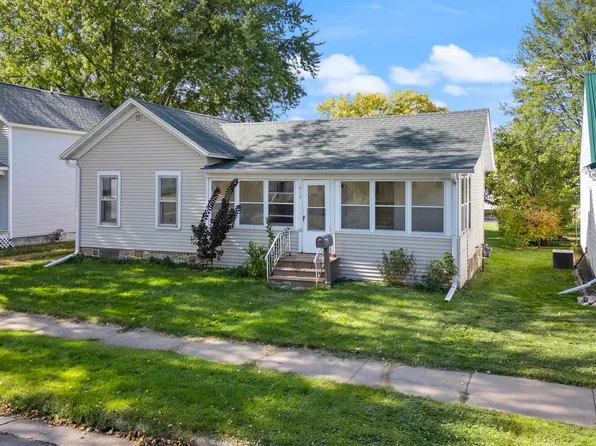 910 South MAPLE AVENUE, Marshfield, WI 54449
