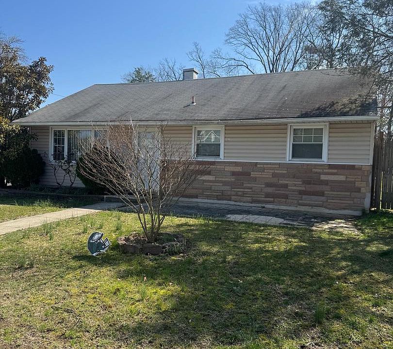 1st image of 3 Fern Cir