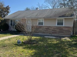 3 Fern Cir, West Berlin, NJ 08091