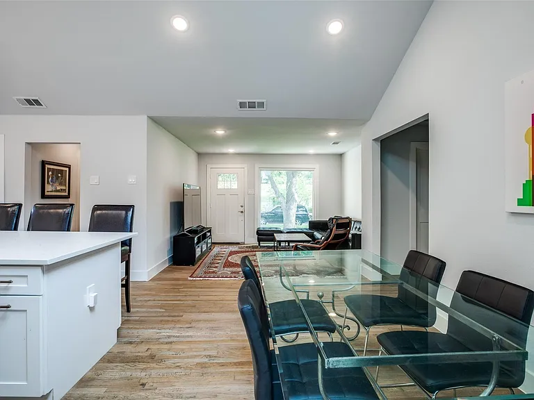 6136 Saint Moritz Ave — Photo 3