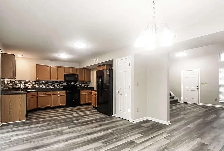 3131 Hope Springs Ct — Photo 2