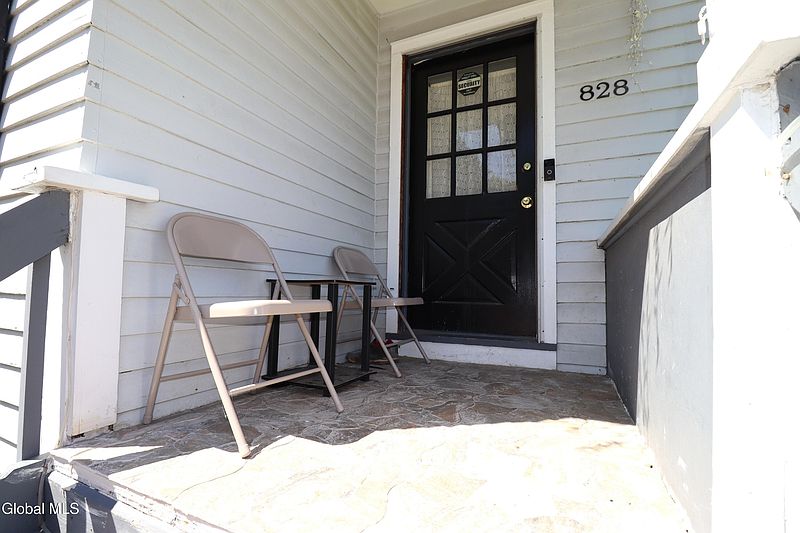 2nd image of 828 Harrison Avenue