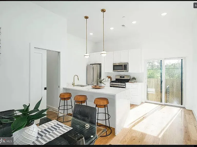 3856 Pennsgrove St — Photo 1