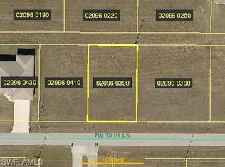 925 NE 15th Ln, Cape Coral, FL 33909