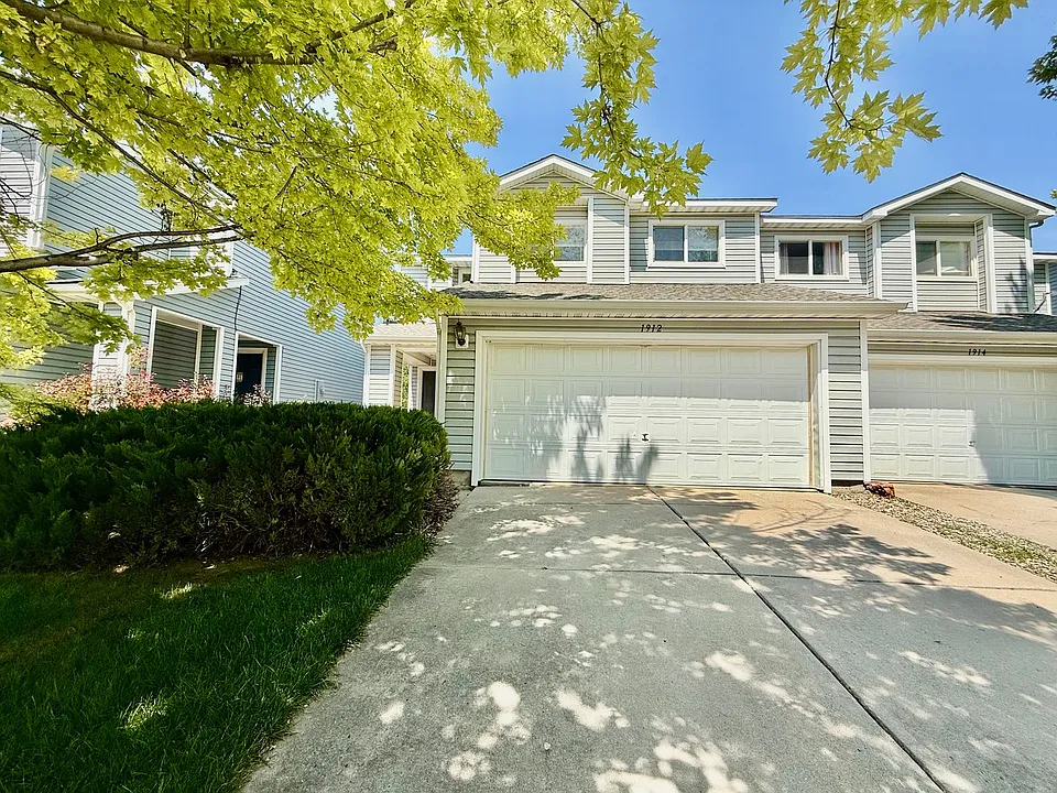 1912 Dove Creek Cir