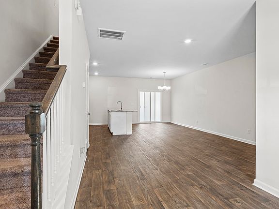 5th image of 317 High Grove Way