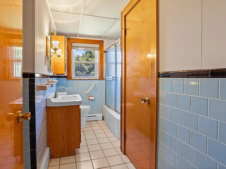 17 Benson Ave #2 — Photo 12