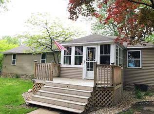 934 S 14th St, Niles, MI 49120