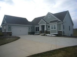 9637 Woodsview Hills Ct SE, Caledonia, MI