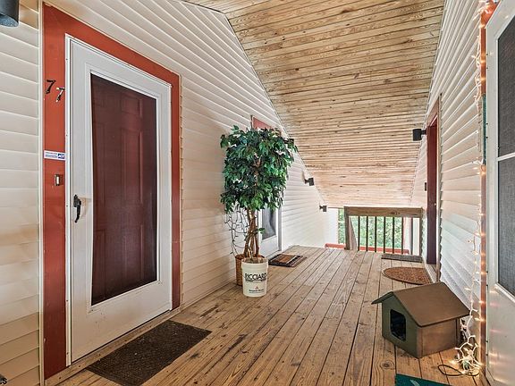 5th image of 77 Trotters Ln #77