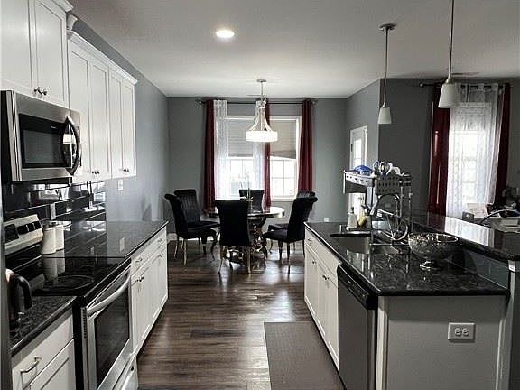 5th image of 2240 Courtland Dr